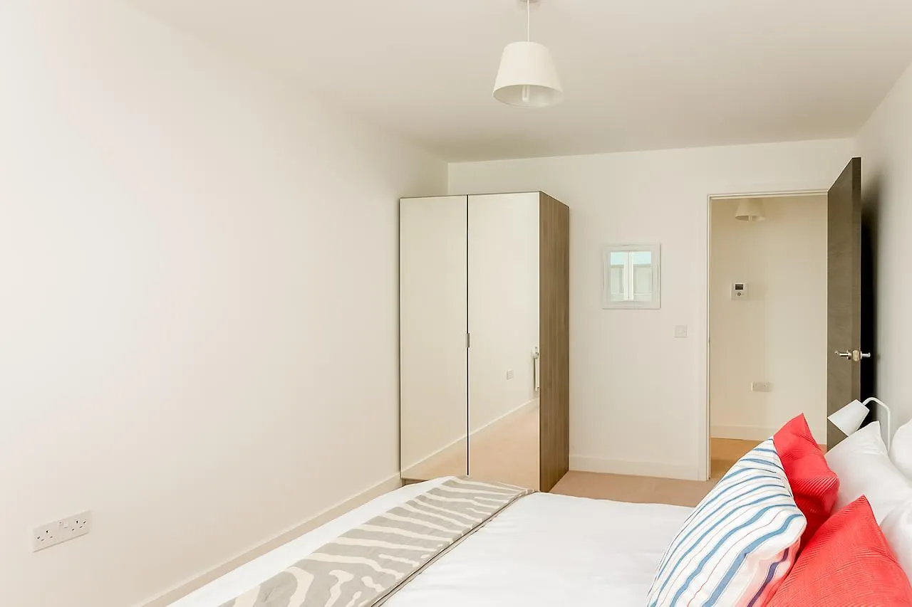 Rethink Serviced Apartments - Brighton Marina