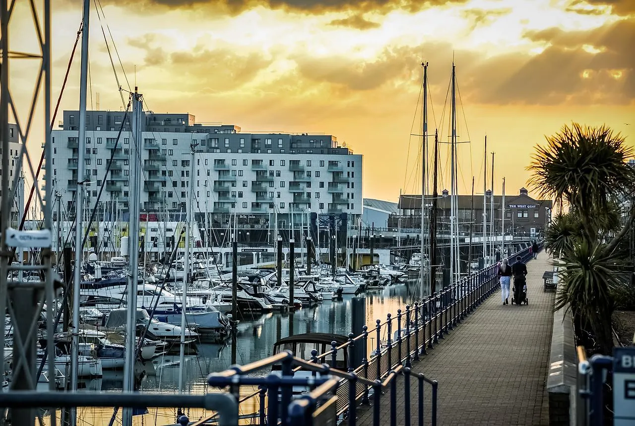 Rethink Serviced Apartments - Brighton Marina 0*,