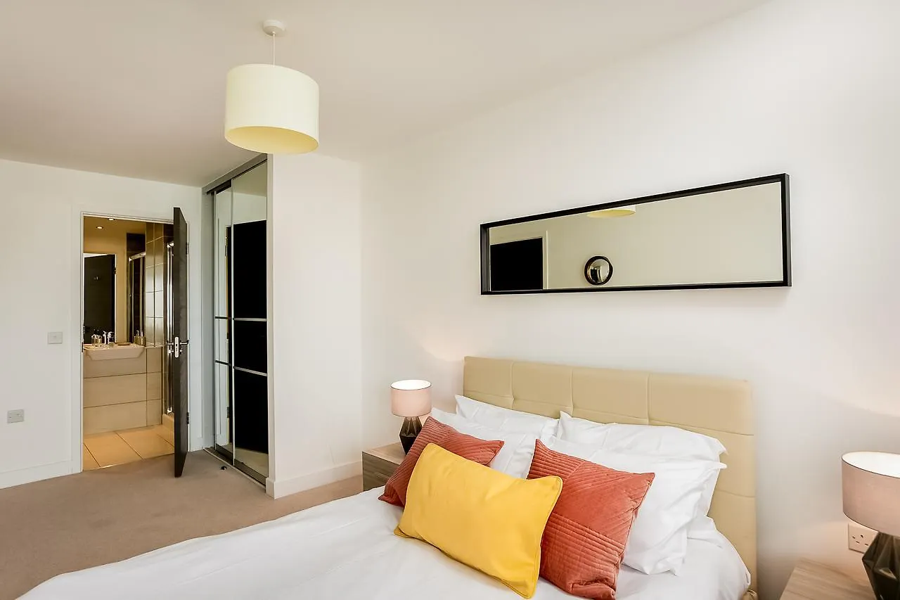 Rethink Serviced Apartments - Brighton Marina
