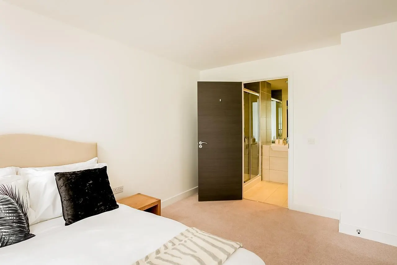 Rethink Serviced Apartments - Brighton Marina